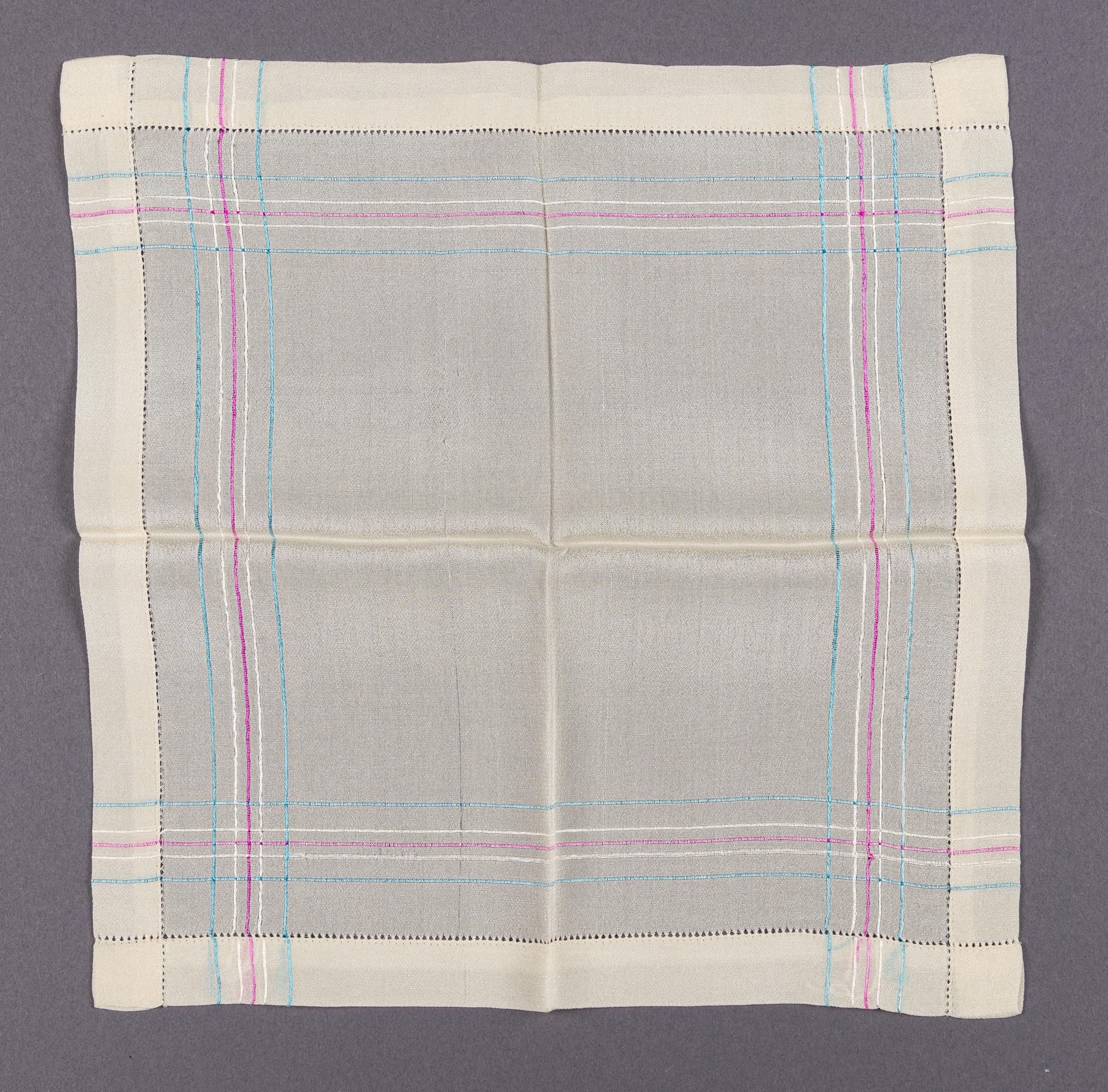 2019.0032.017 Handkerchief, view 2