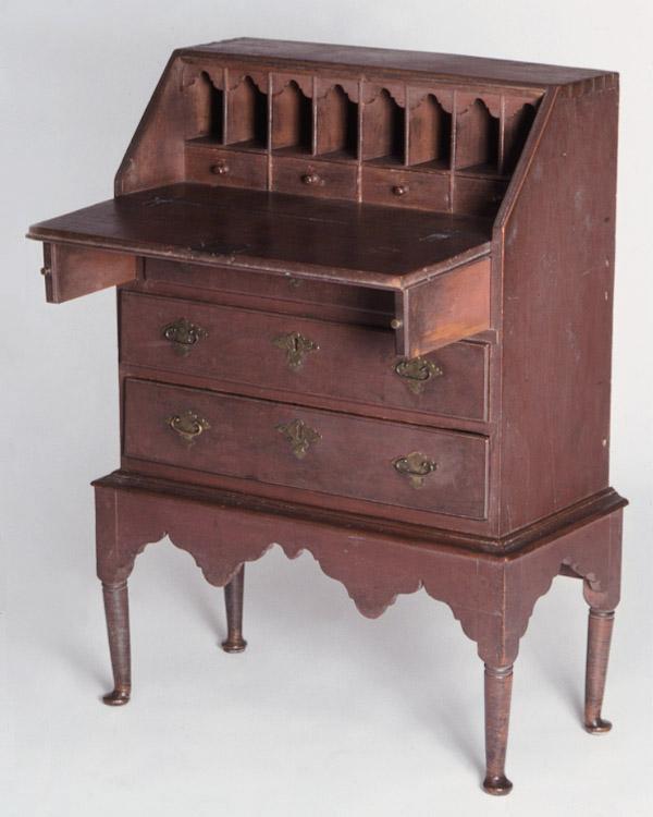 1959.2114 Desk, Desk on frame (view 2)