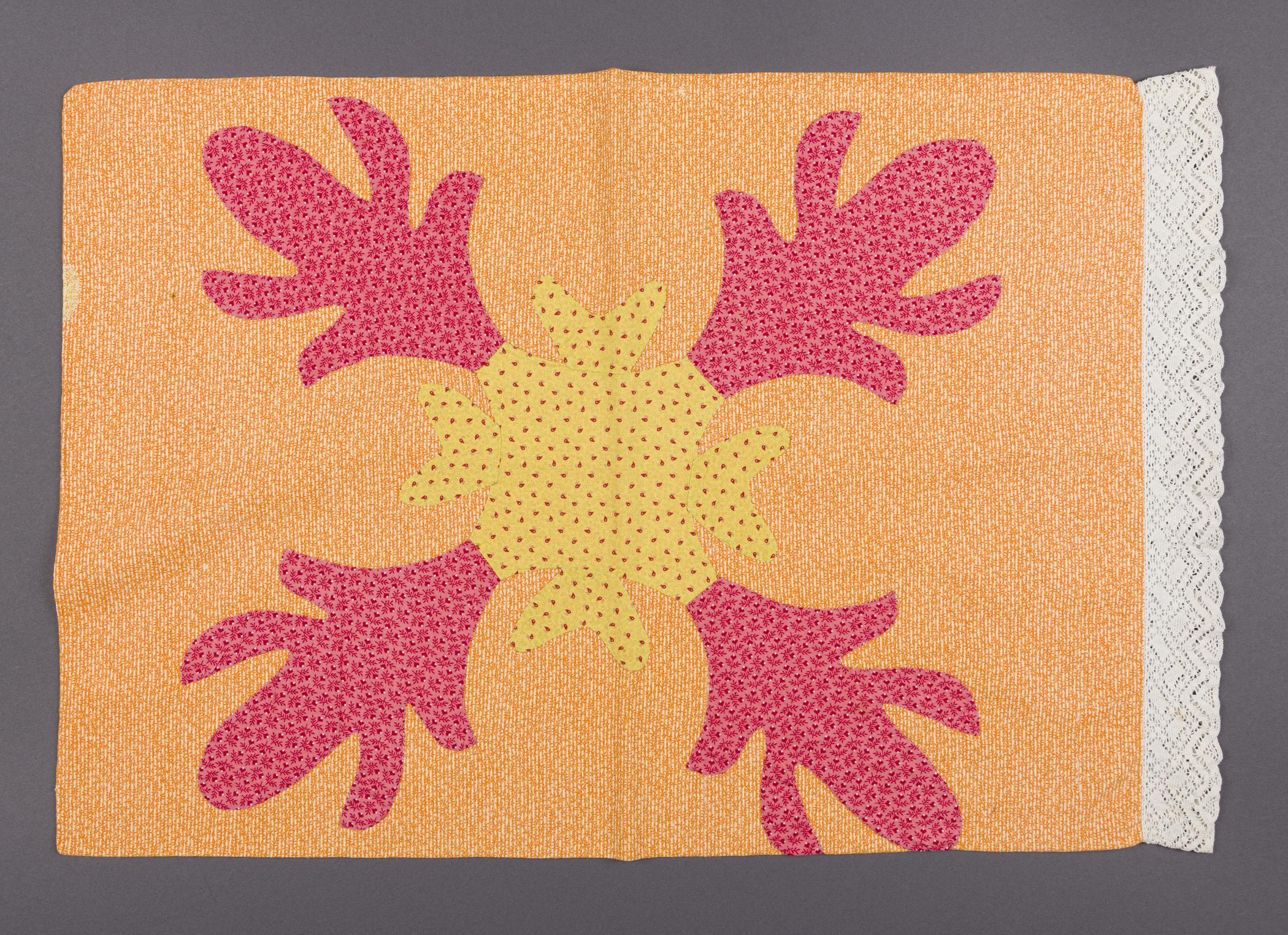 2019.0032.035 B Pillow cover, view 1