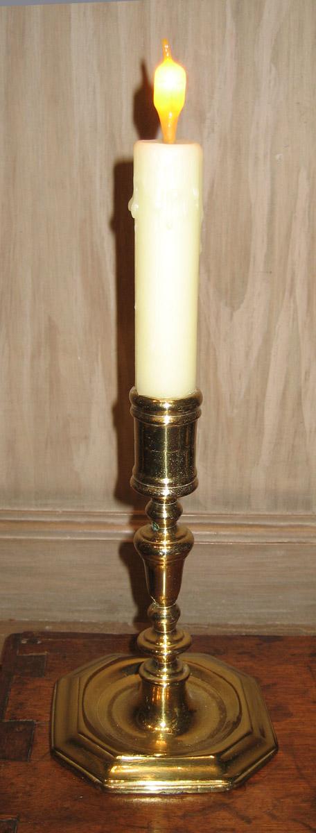 1959.2117.001 Candlestick