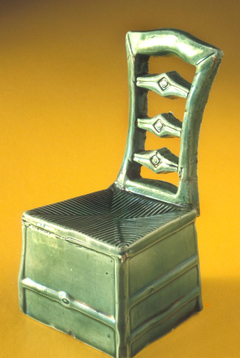 1959.2140 Figure, Chair