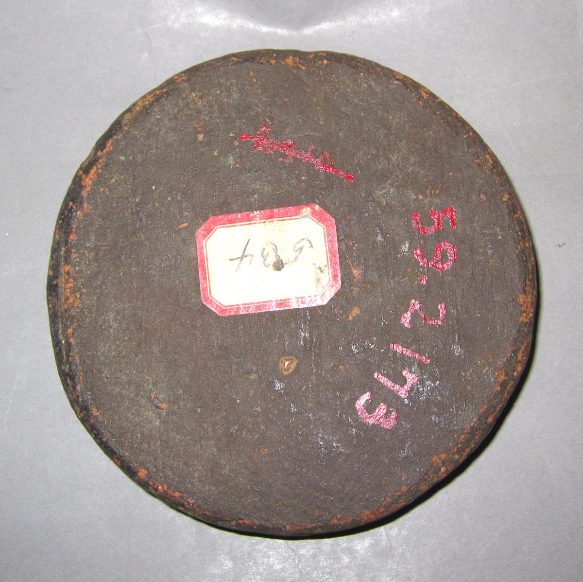 1959.2173 Redware mold underside
