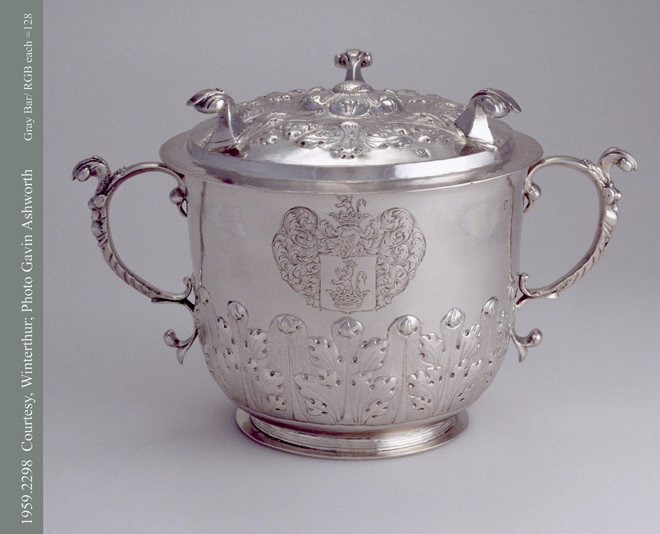 1959.2298 A, B Cup