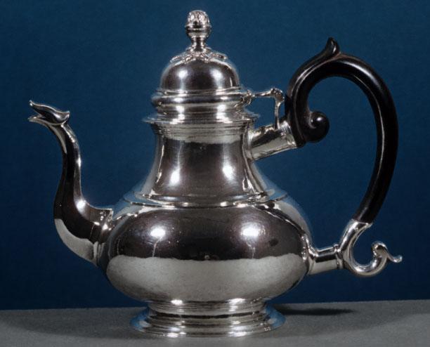 1959.2299 Teapot