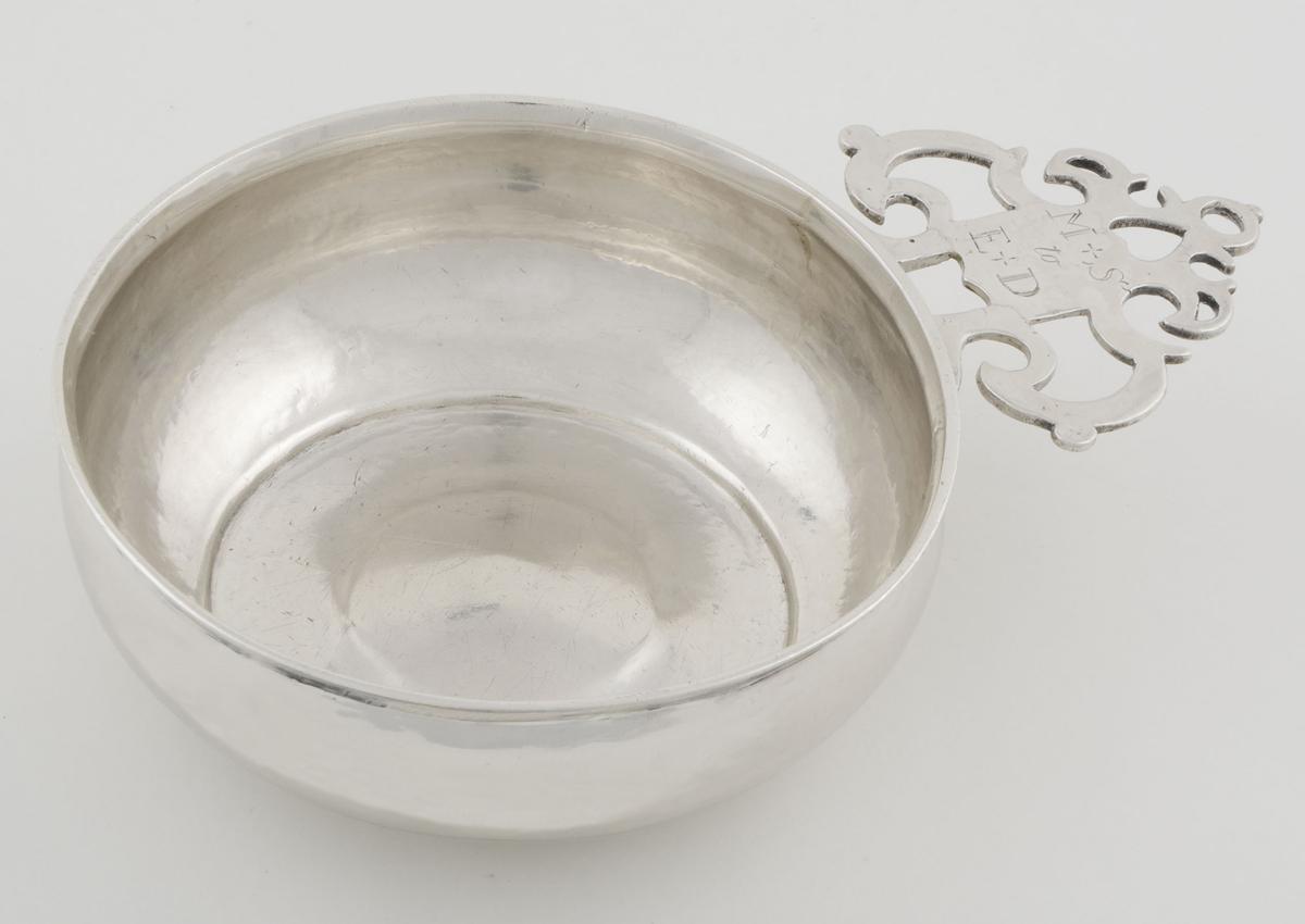 1959.2302 Silver Porringer