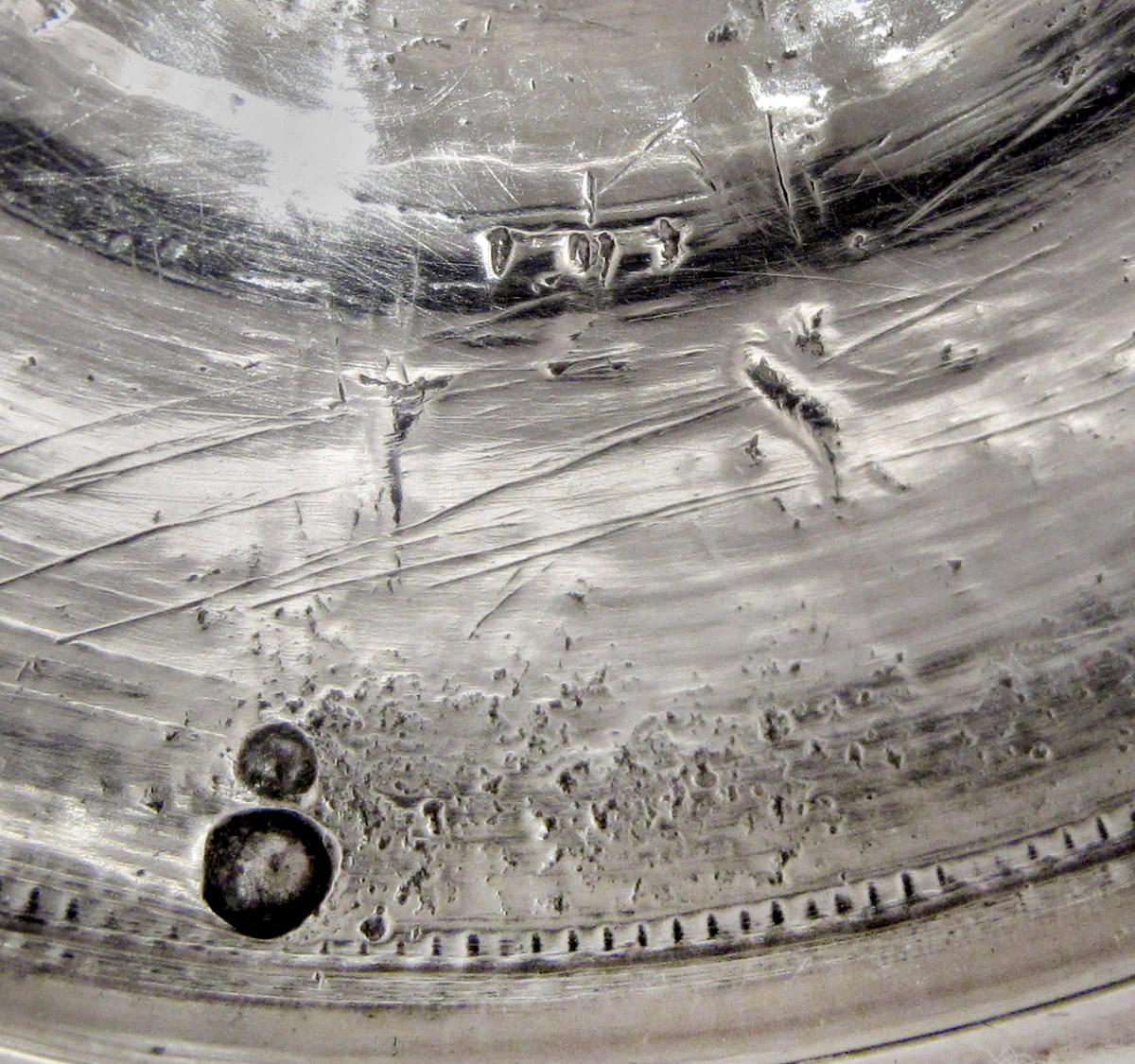 1959.2304 Cream pot, engraving 2