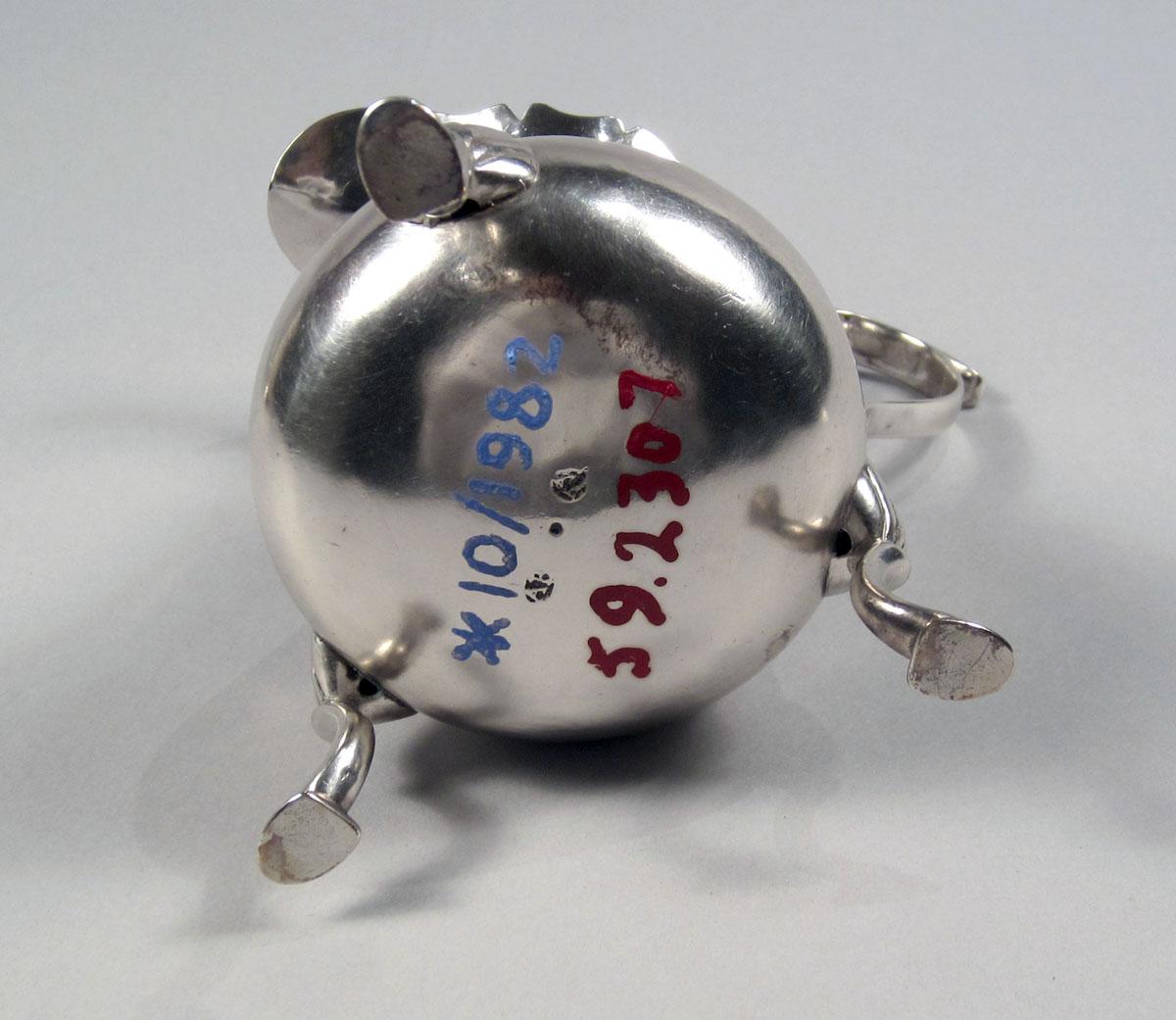 1959.2307 Silver Cream pot underside