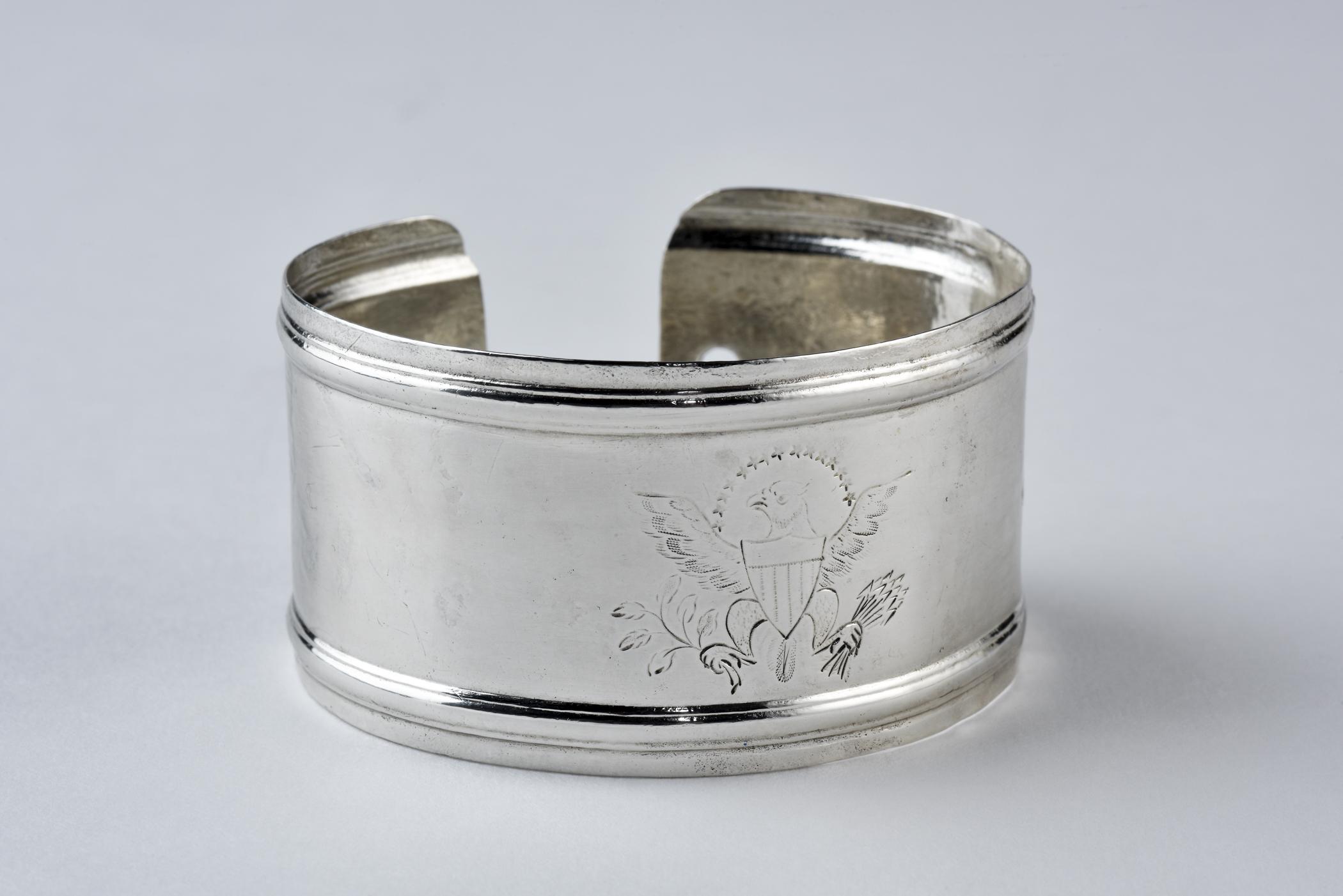 1959.2308 Wrist band, view 1