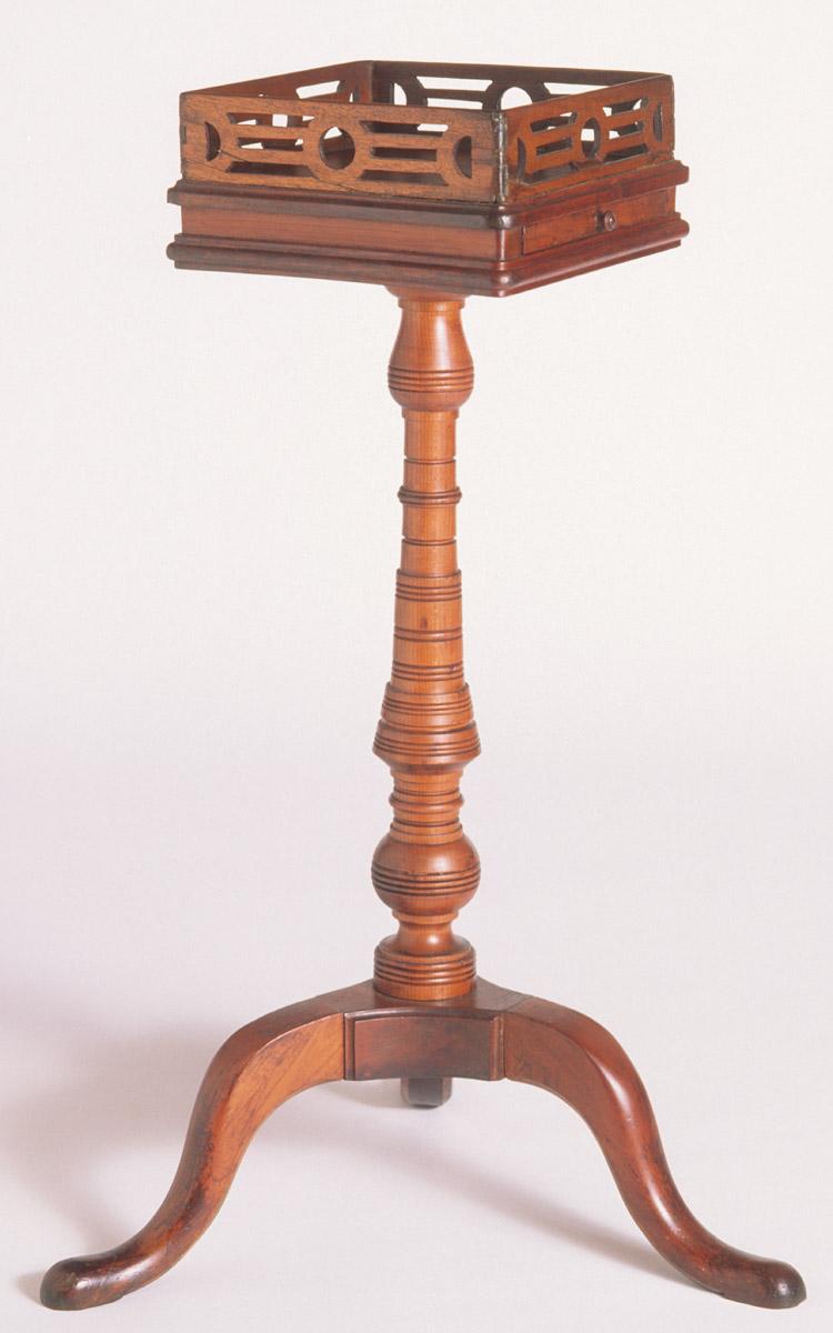 1959.2318 Stand