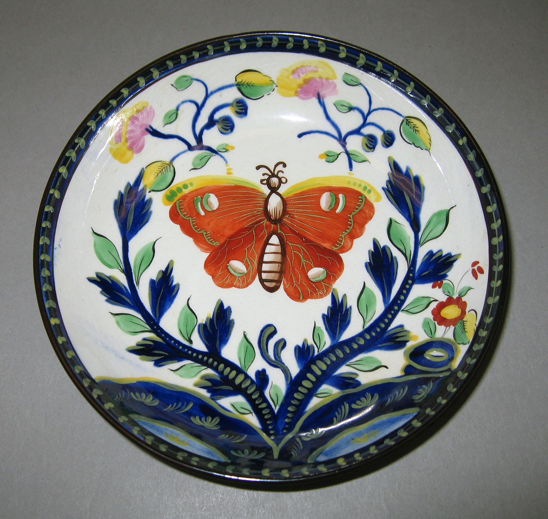 1954.0003.015 Pearlware saucer