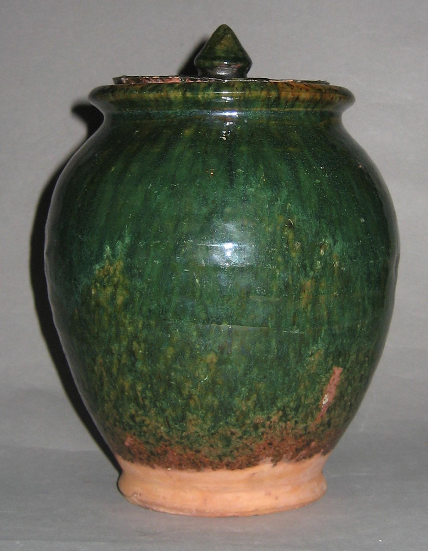 1959.1470 A, B Jar and Cover