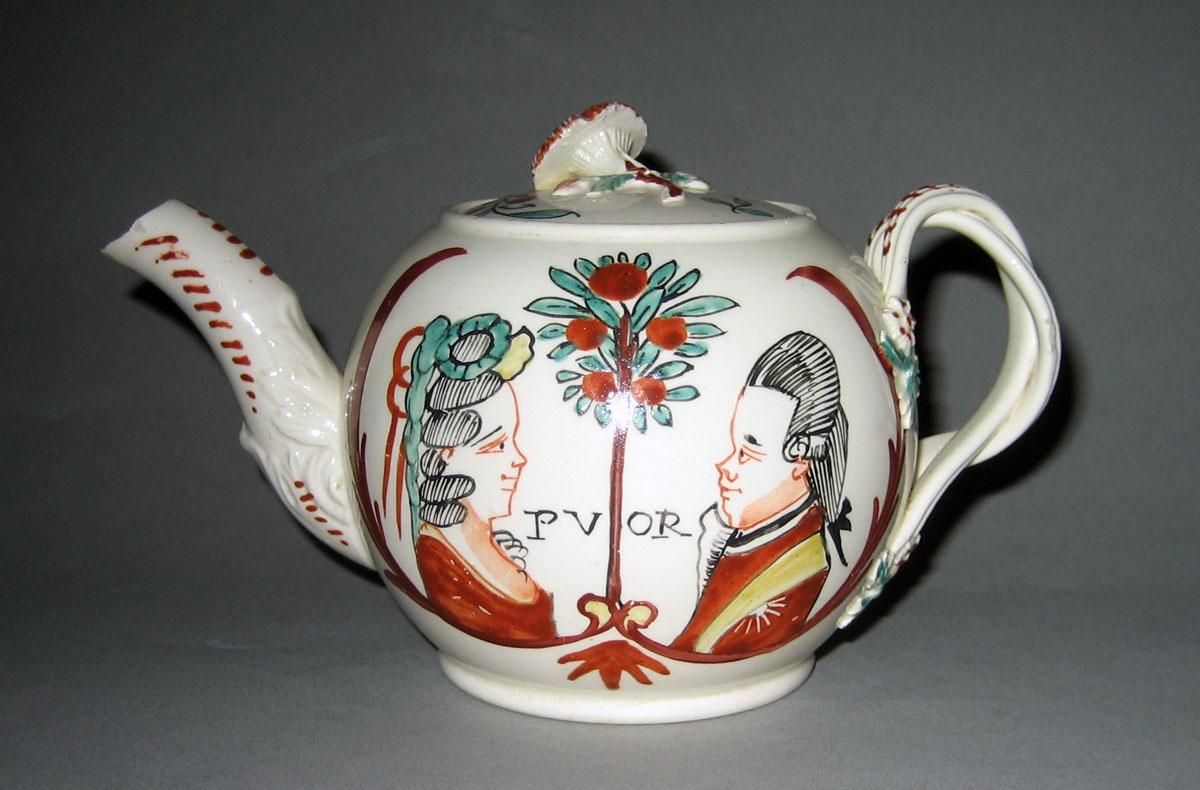 1959.2498 Teapot, side 2