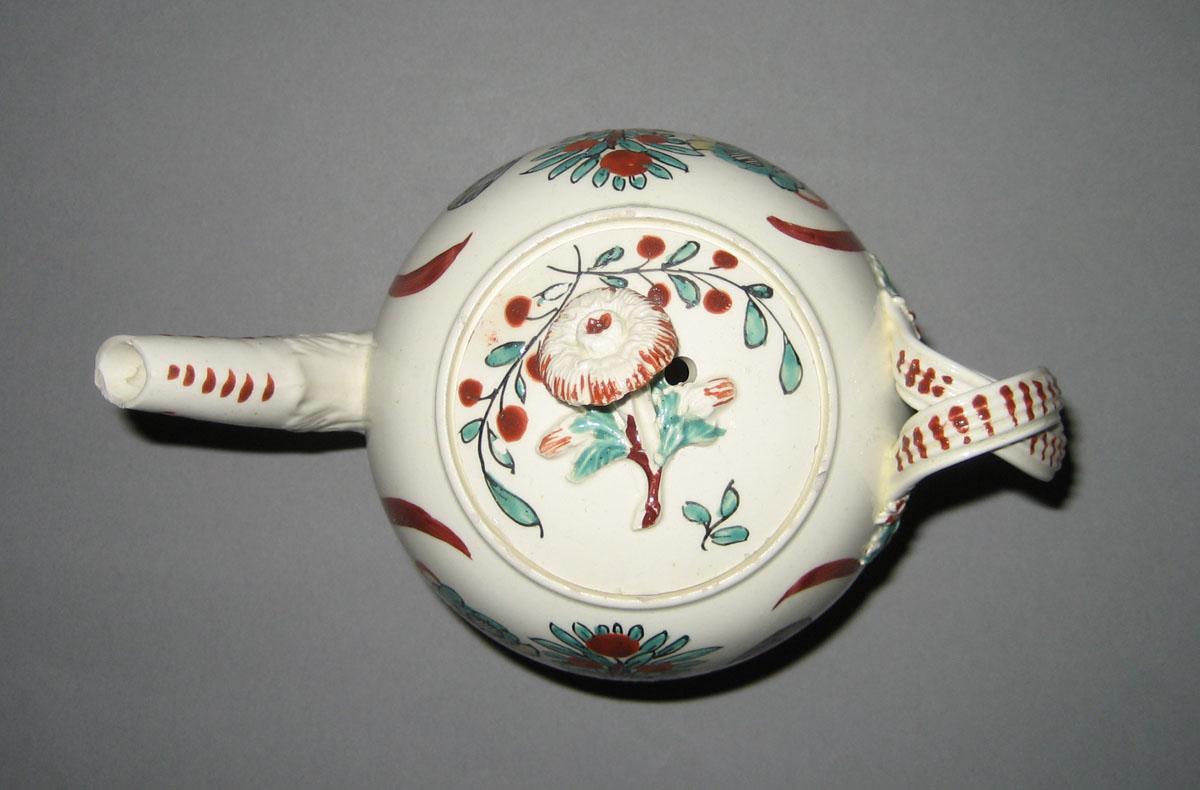 1959.2498 Teapot, top