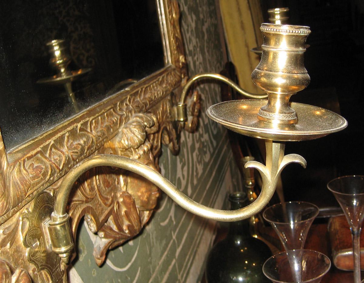 1959.2516 B Sconce