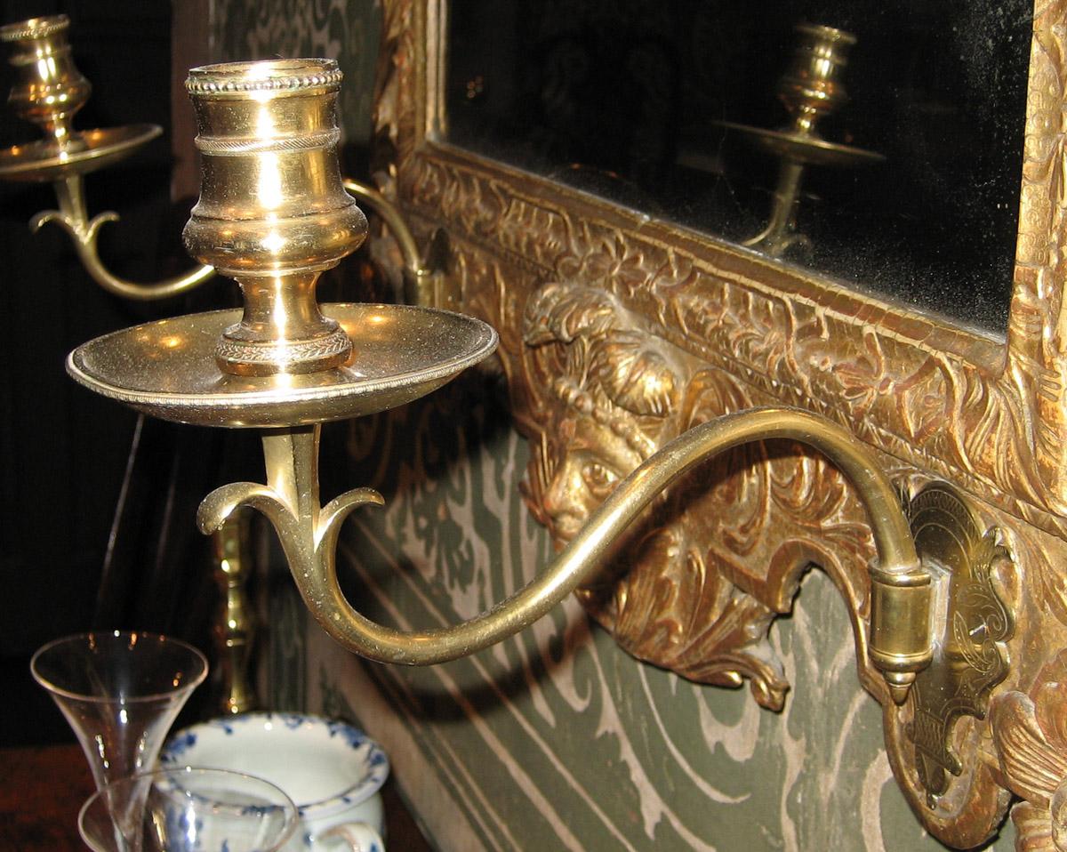 1959.2516 C Sconce