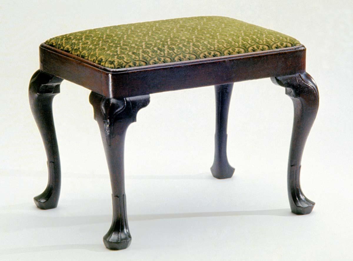 1959.2518 Stool, view 3
