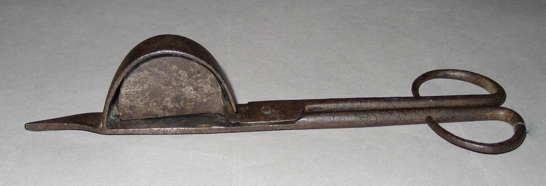 1959.2521 B Snuffer