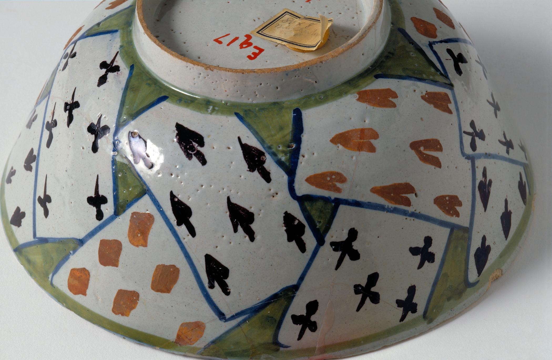 1959.2544 Bowl (detail 1)