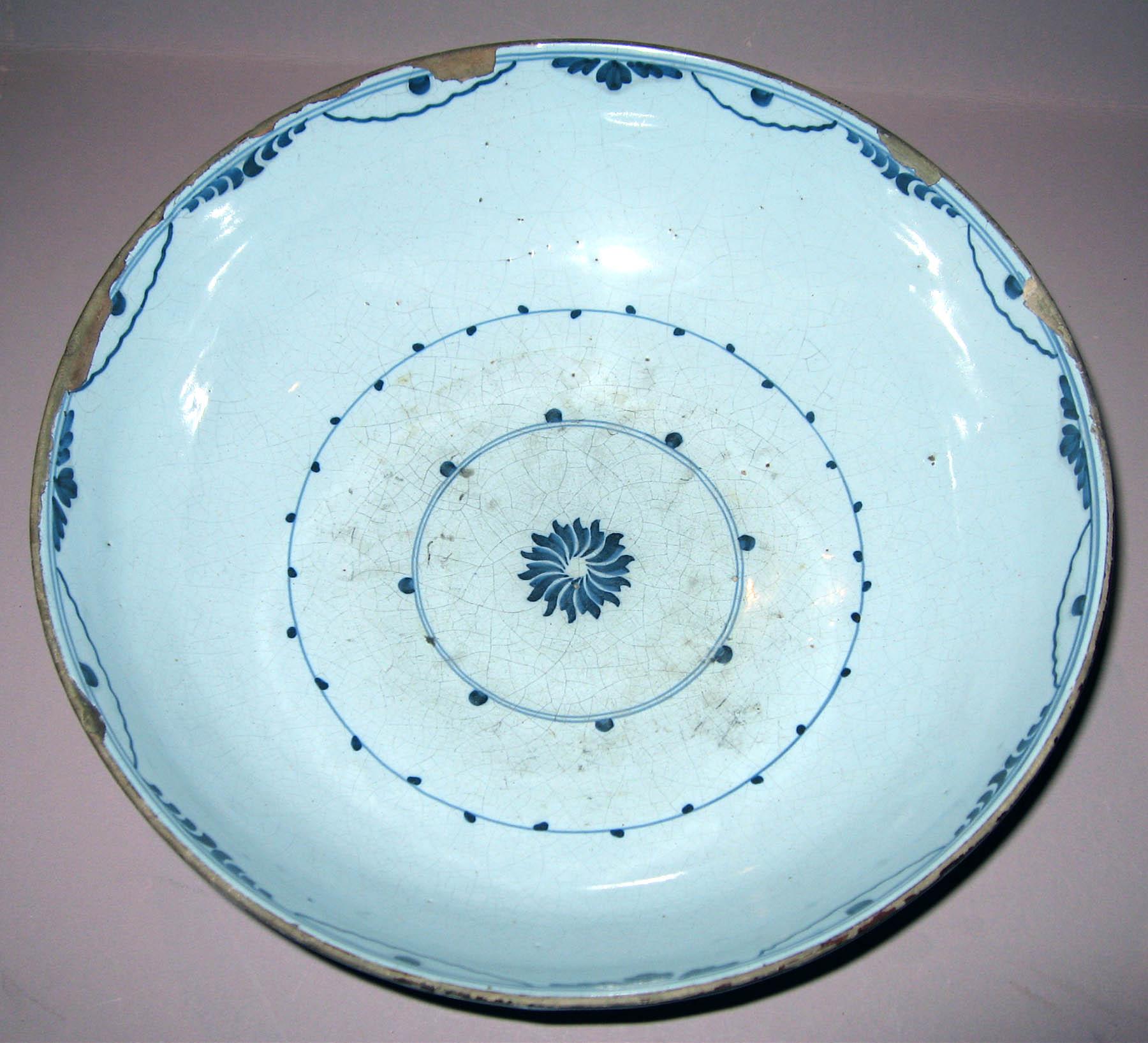 1959.2547 Delftware bowl (interior)