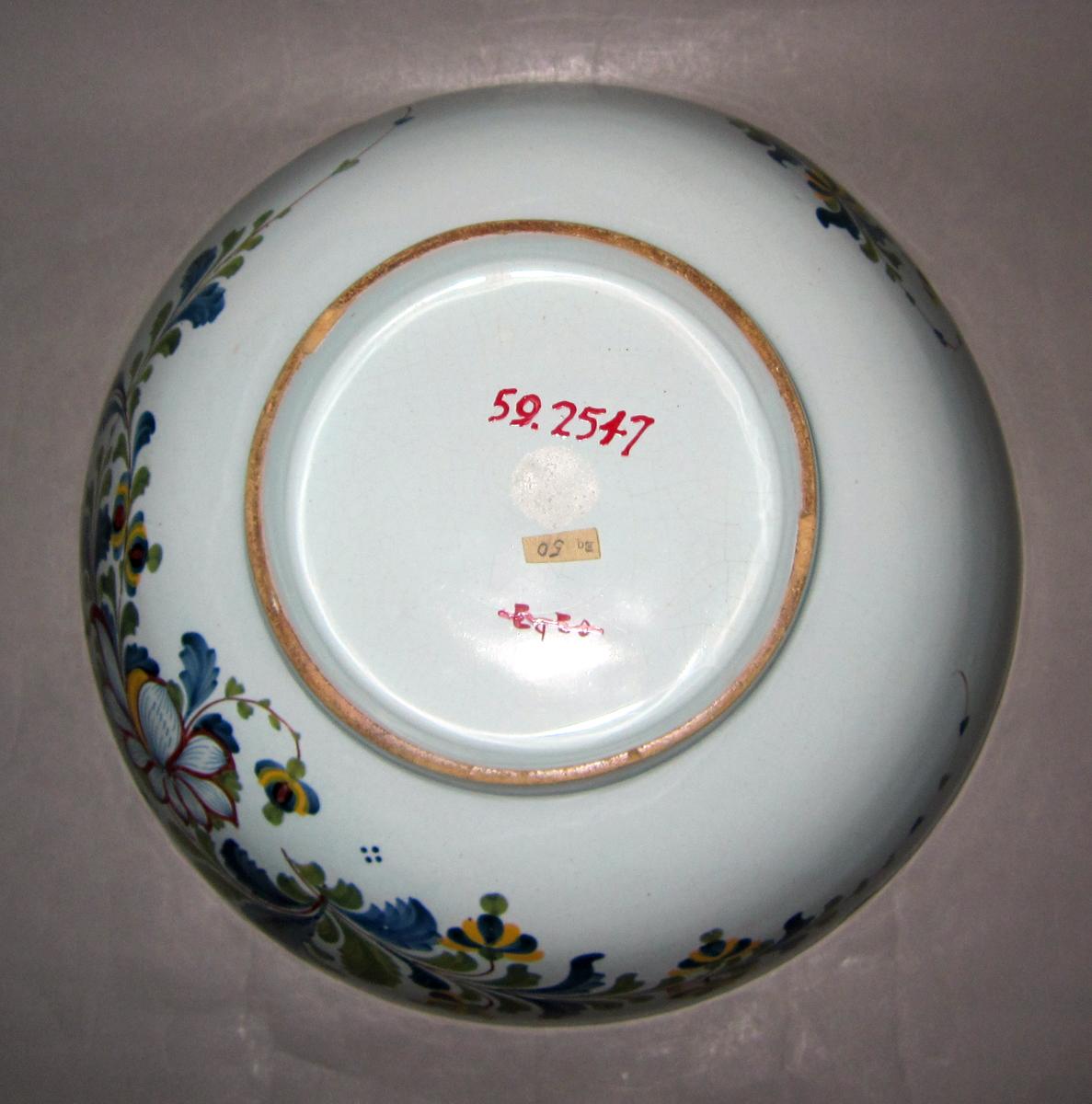 1959.2547 Delft bowl underside