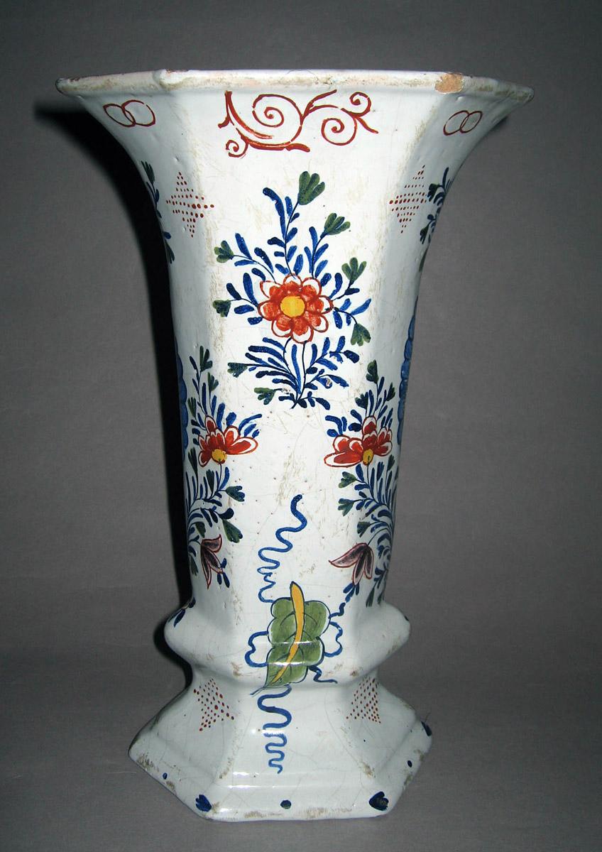 1959.2550 Delft vase (reverse)