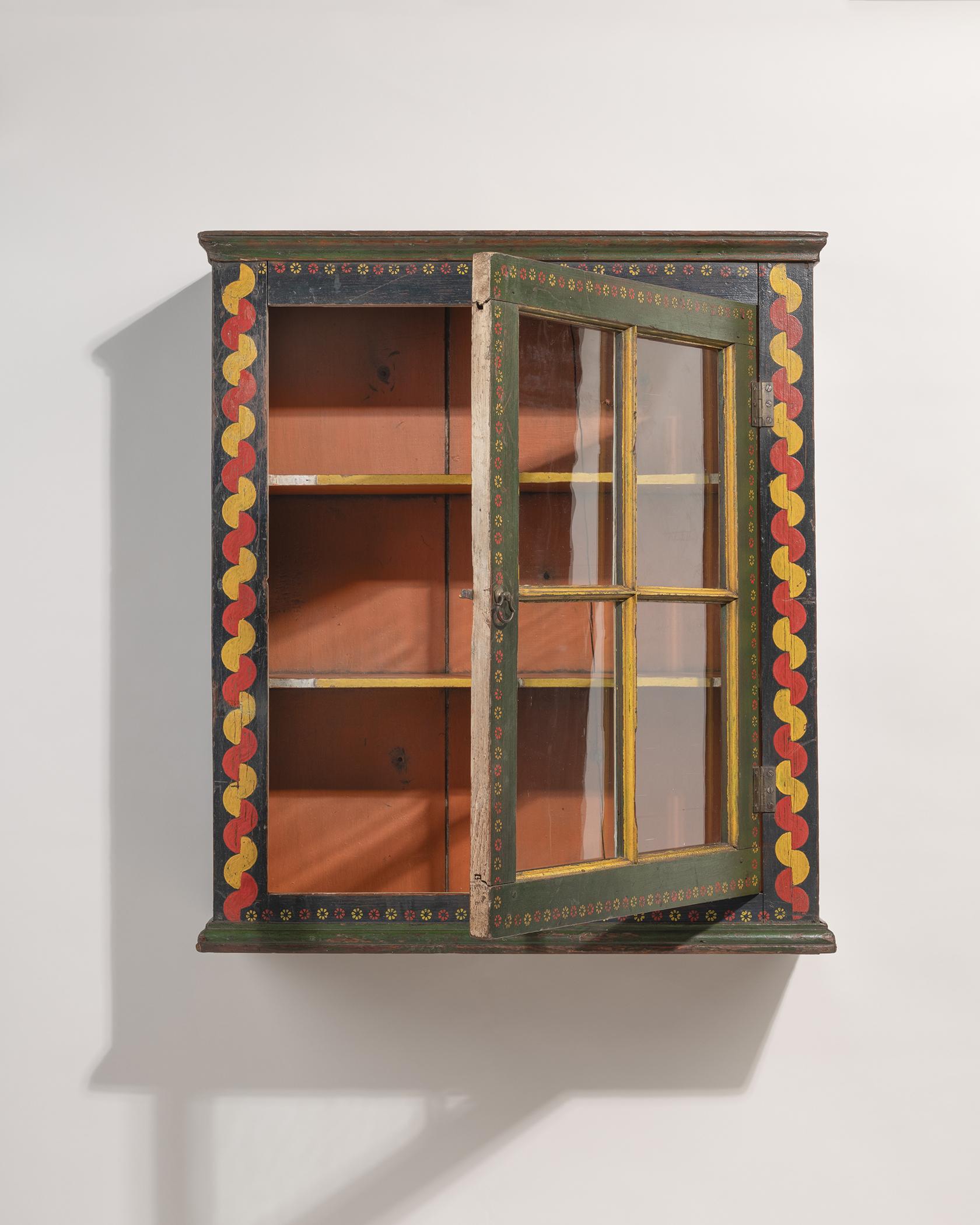 2019.0035 Cupboard, Hanging cupboard, view 2