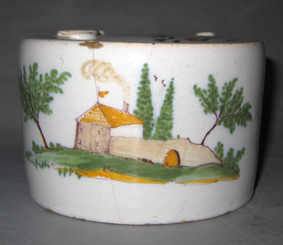 1959.2556 Delft inkwell front