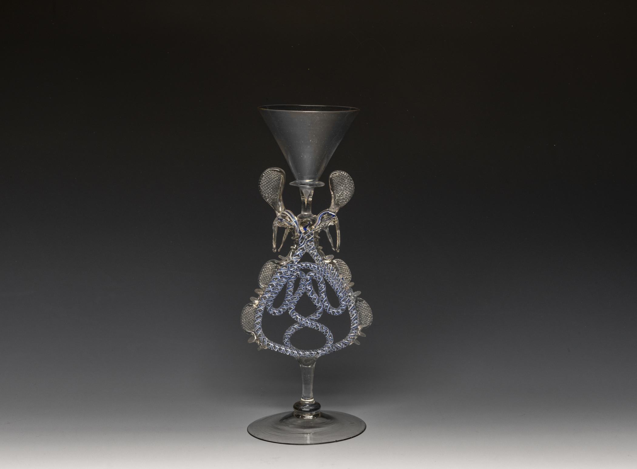 2019.0045 Glass (for drinking), view 2