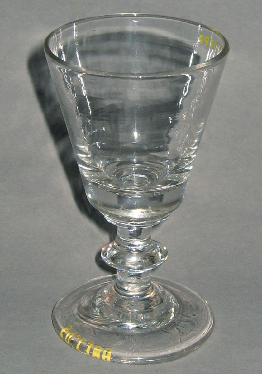 1959.2566 Colorless glass wineglass