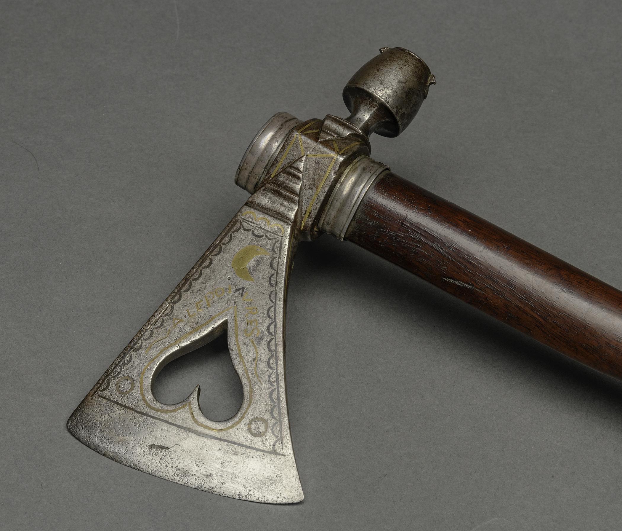 2019.0042.002 Tomahawk, Pipe tomahawk, view 1