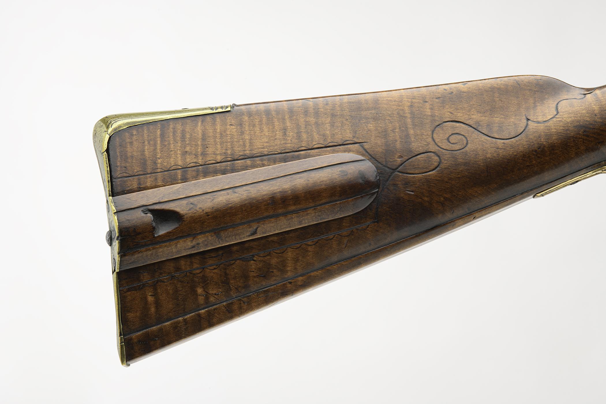 2019.0042.001 Rifle, Flintlock rifle, stock, detail 1