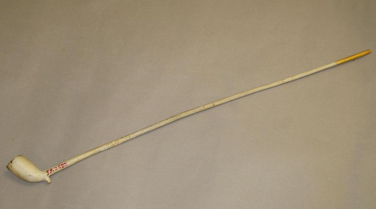 1959.2589 Clay pipe