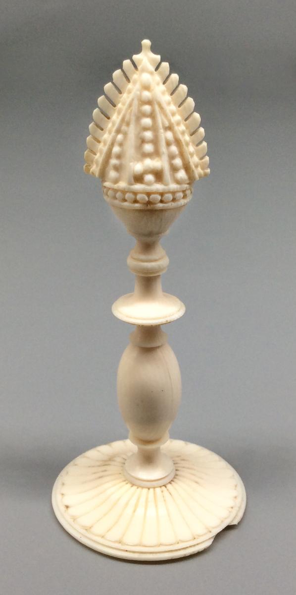 1959.0539 C Chess piece, view 1