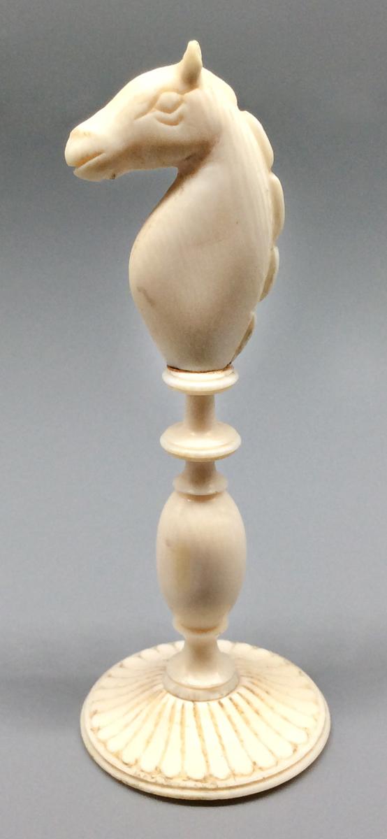 1959.0539 F Chess piece, view 2