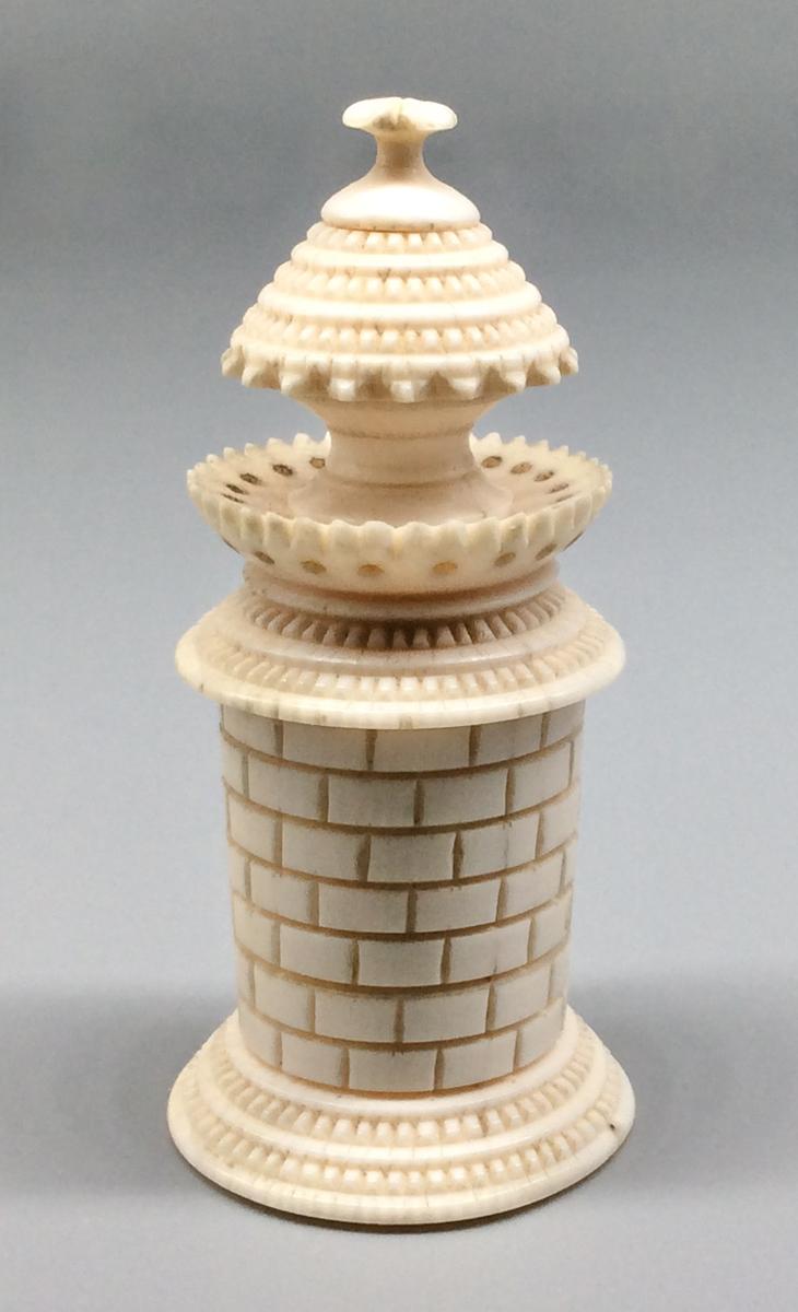 1959.0539 G Chess piece, view 1