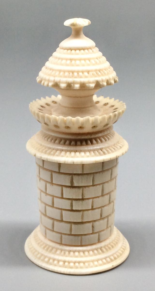 1959.0539 G Chess piece, view 2