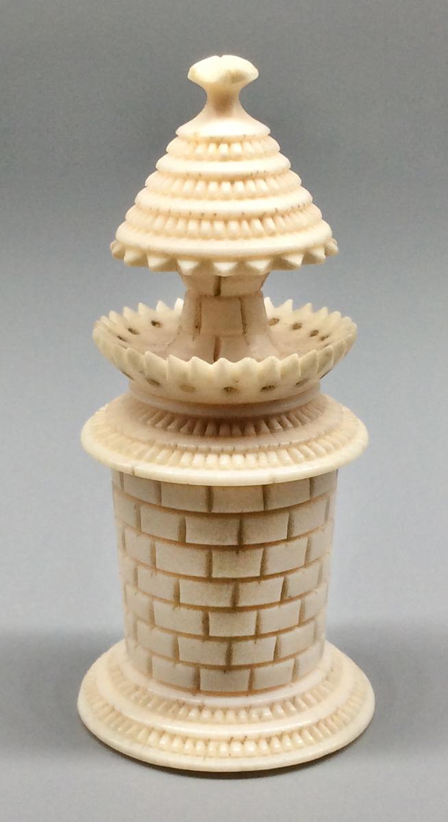 1959.0539 H Chess piece, view 1