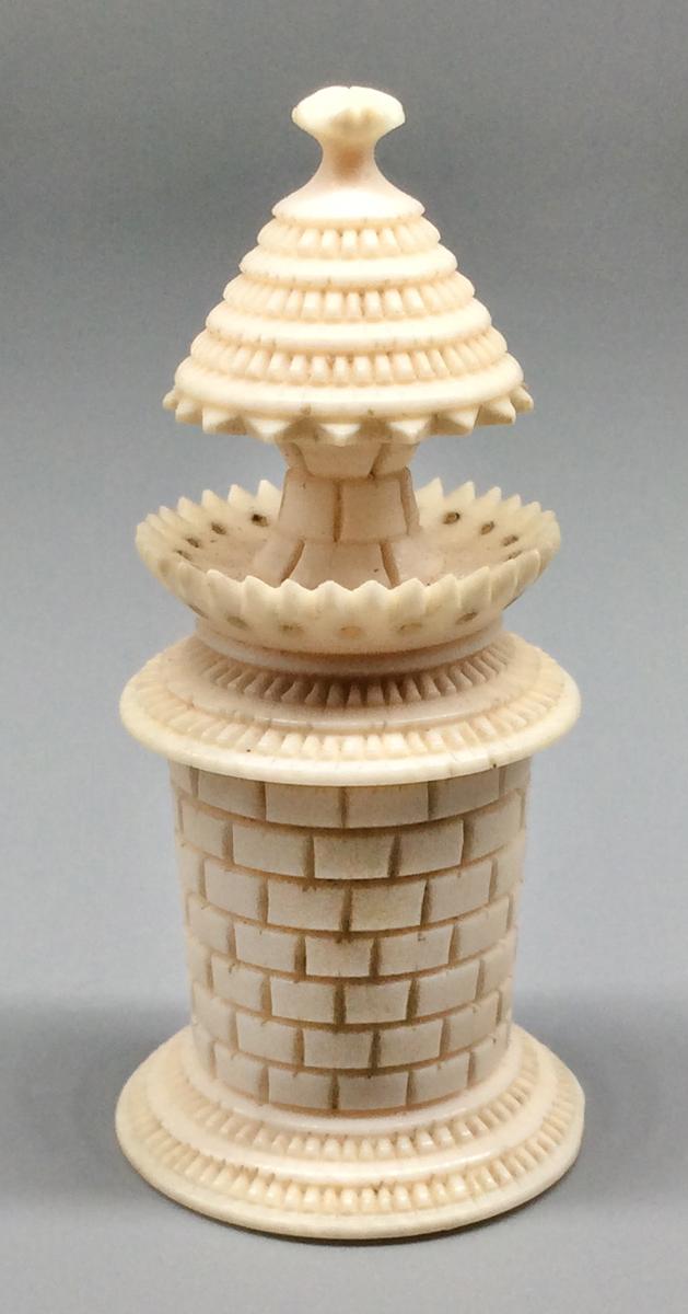 1959.0539 H Chess piece, view 2