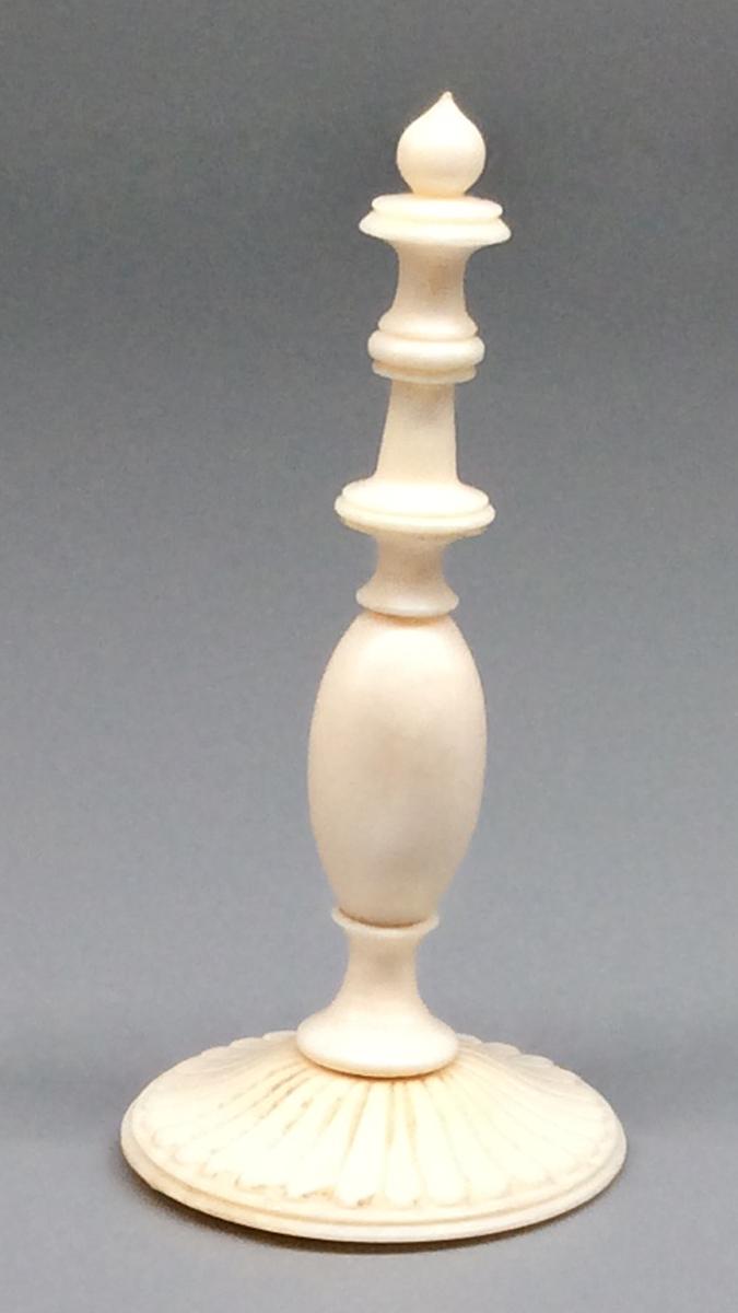 1959.0539 L Chess piece, view 1