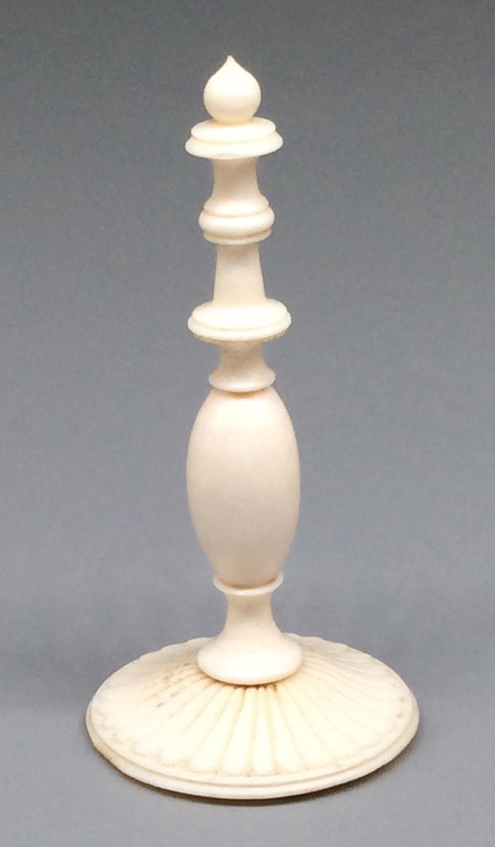 1959.0539 L Chess piece, view 2