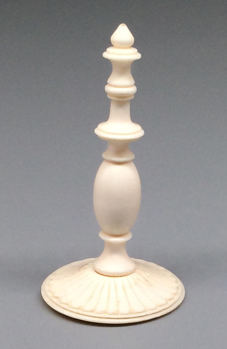 1959.0539 N Chess piece, view 1