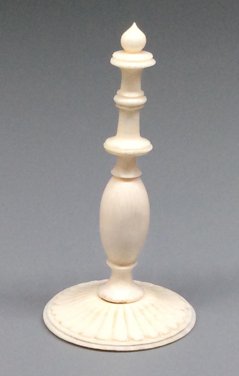 1959.0539 O Chess piece, view 1