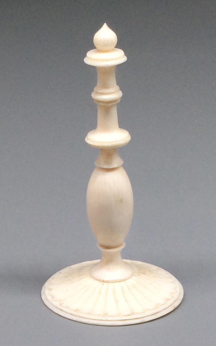 1959.0539 O Chess piece, view 2