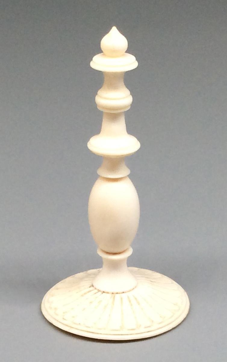 1959.0539 P Chess piece, view 2