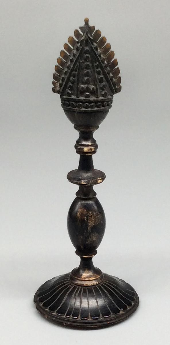 1959.0539 EE Chess piece, view 1