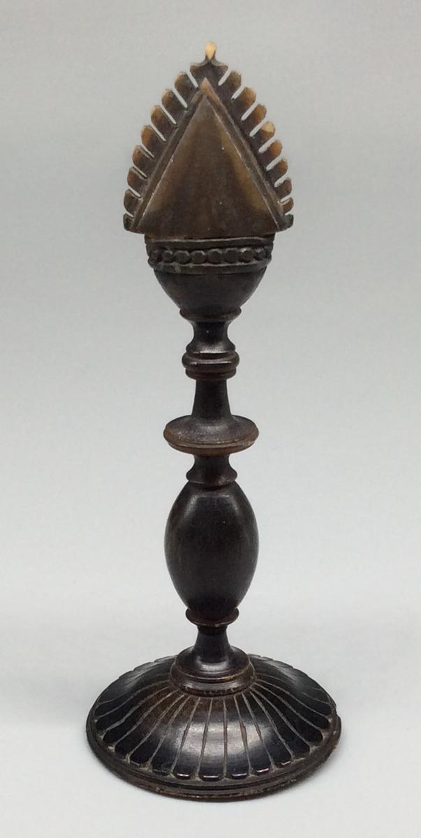 1959.0539 EE Chess piece, view 2