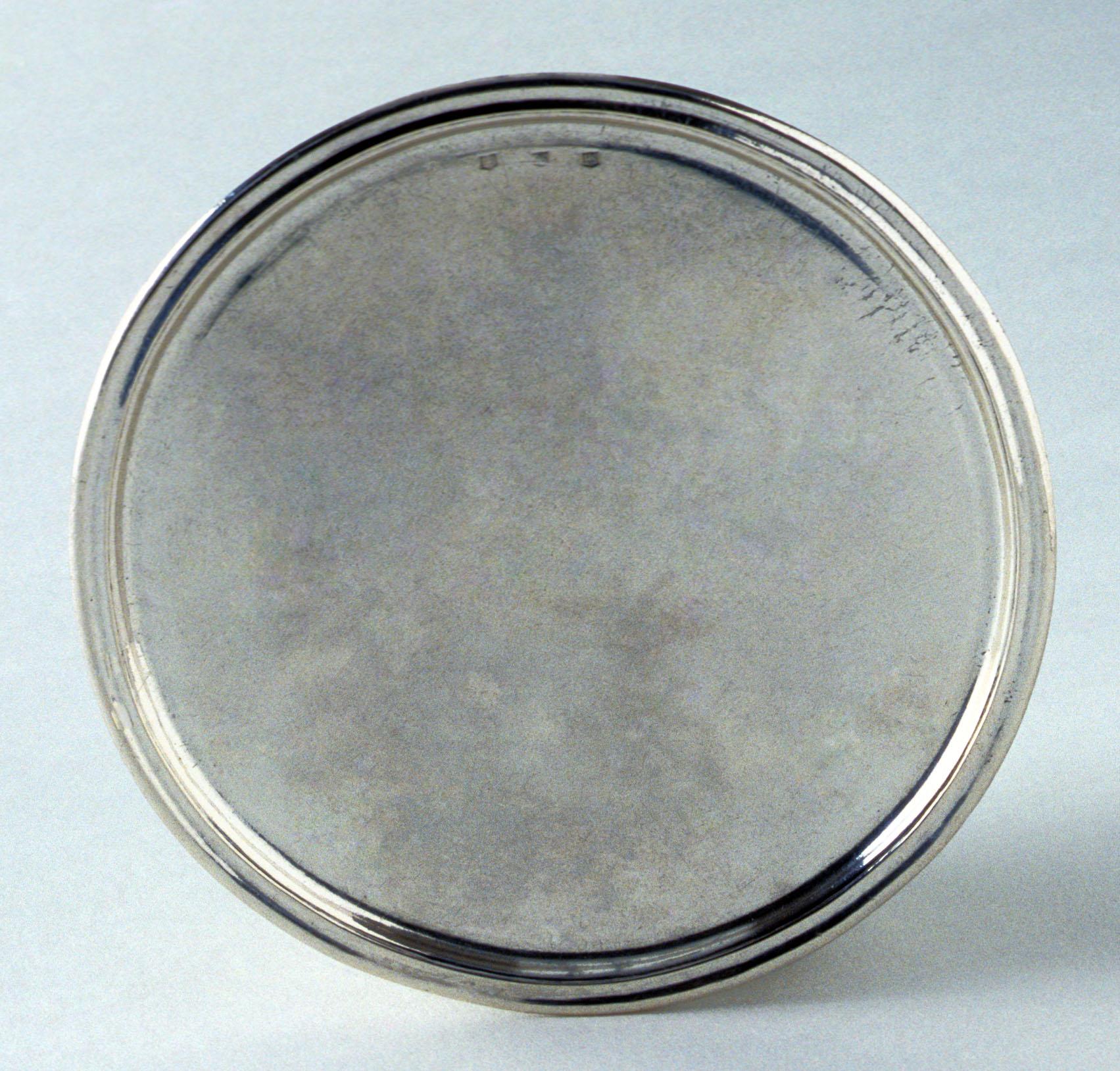 1952.0003 Salver