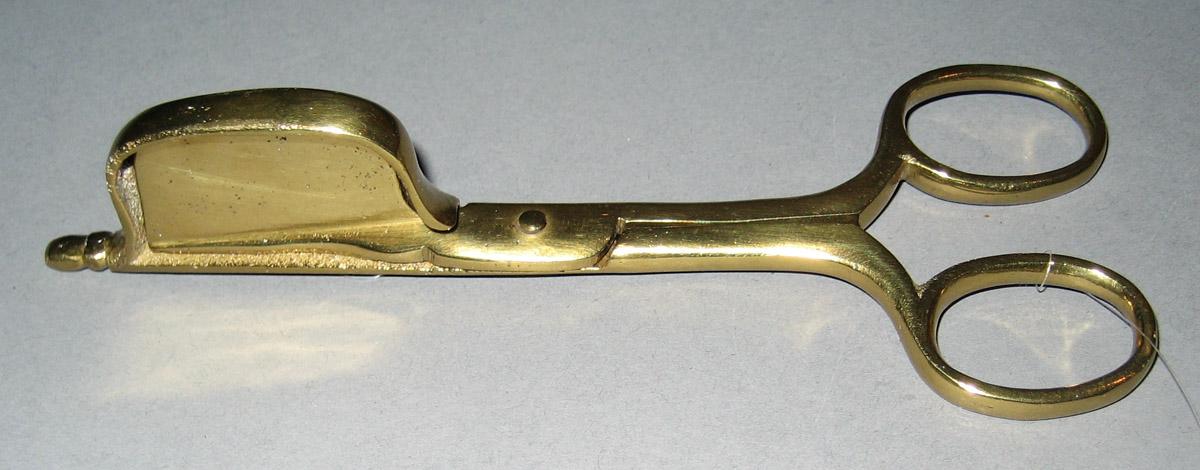1959.2602 Snuffer