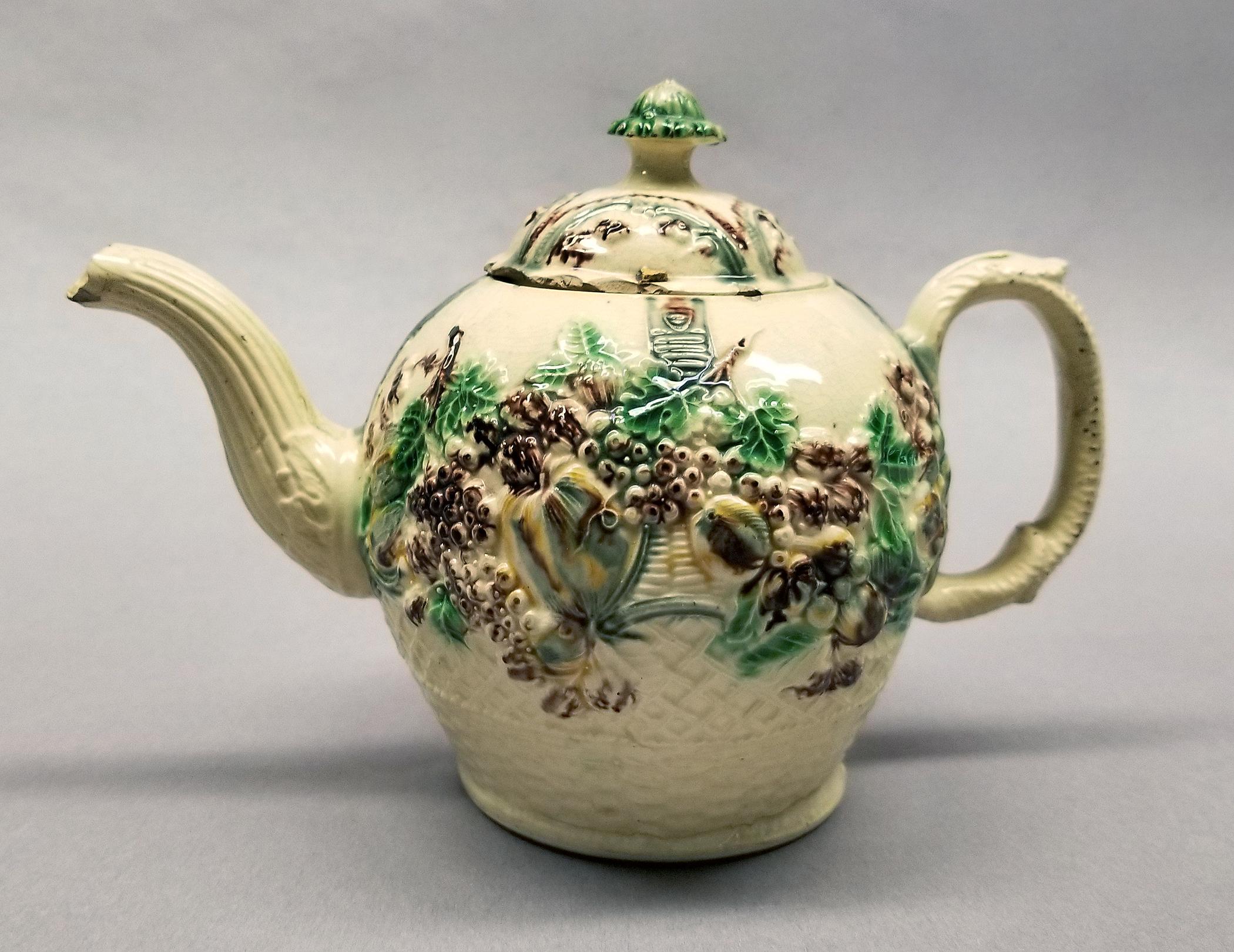2020.0019.001.001 A, B Teapot side 1