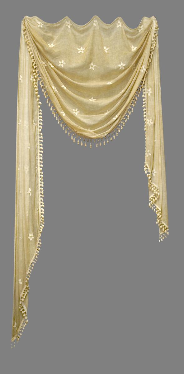 1959.2637 A-C Window Hanging, Valance & Tails or Cascade